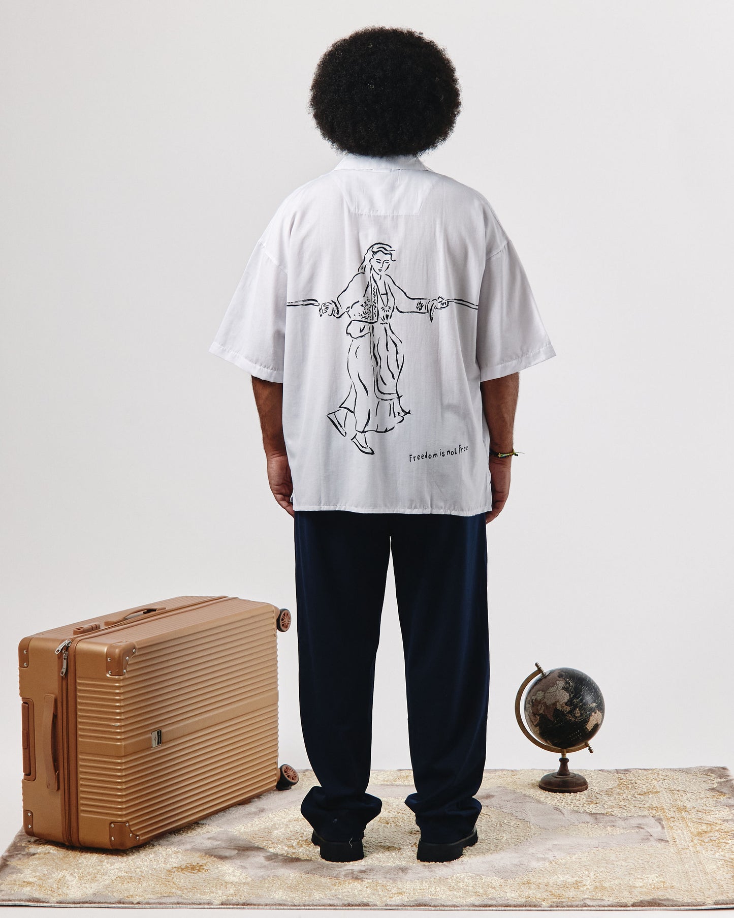 CHEMISE ARTISTIQUE IMPRIME SILHOUETTES EN MOUVEMENT
