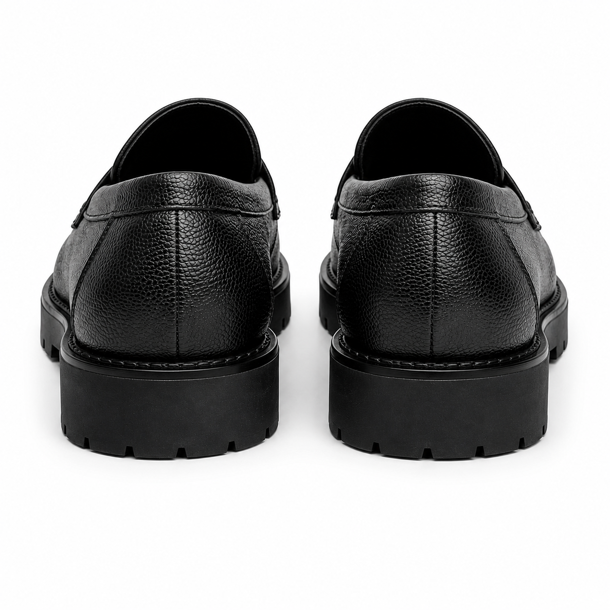 MOCASSINS À SEMELLE CRANTÉE EN SIMILICUIR