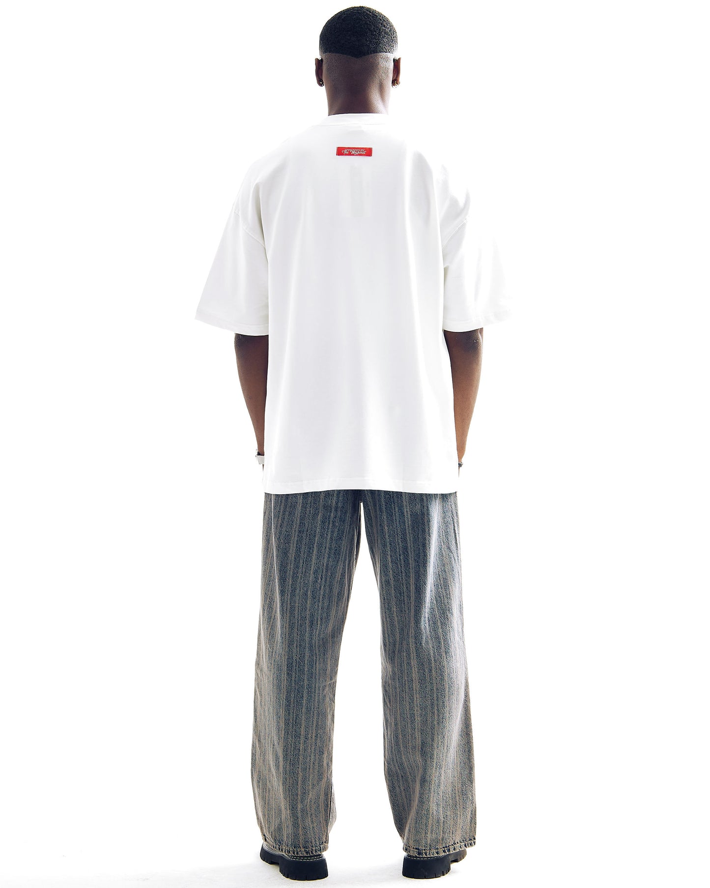 T-SHIRT " ETHNIC FIGURE EMBROIDERED "