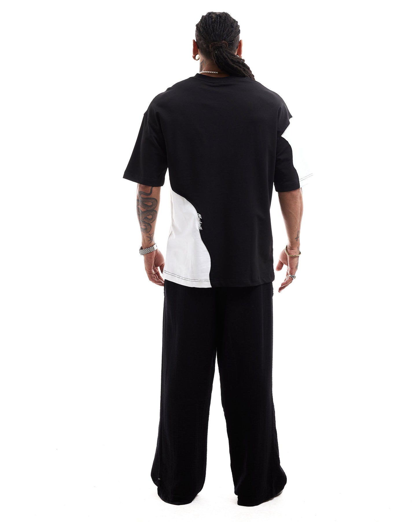 T-SHIRT " DISTRESSED STICTCH AND EMBROIDERED TEE "