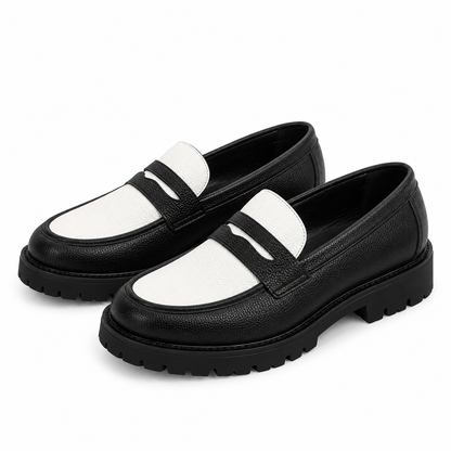 MOCASSINS À SEMELLE CRANTÉE EN SIMILICUIR